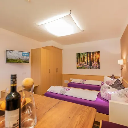 Hitchcock Stubai Apartman *