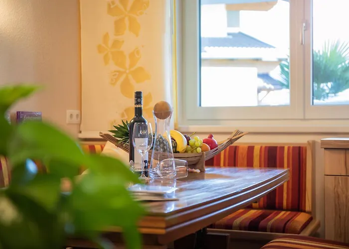 Hitchcock Stubai شقة *