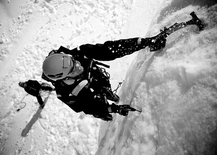 Hitchcock Stubai شقة